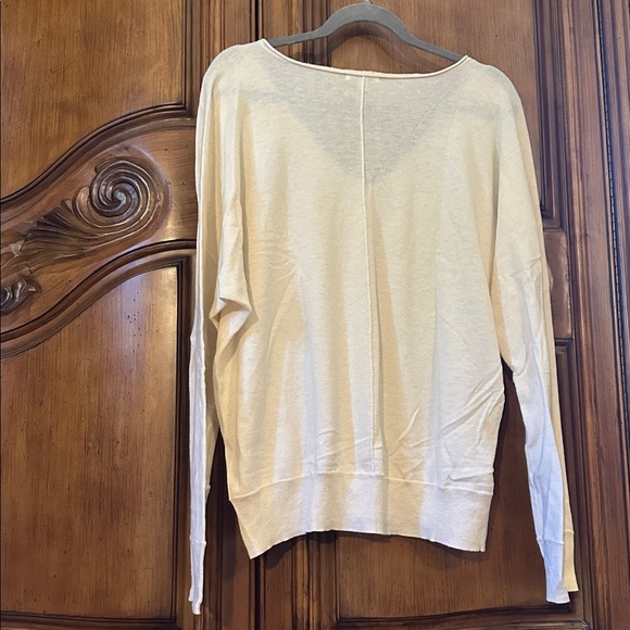GAP Women's Off-White V-Neck Wool Blend Lightweight Sweater XL - Picture 7 of 9